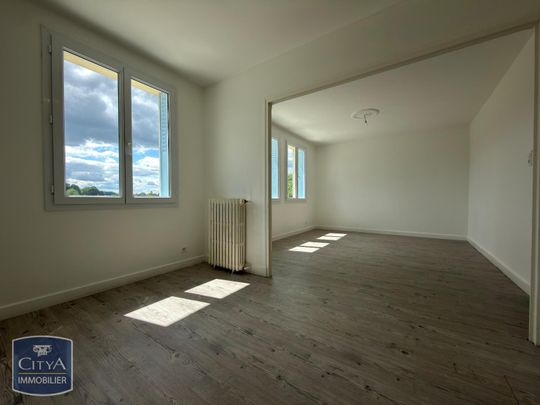 Location Maison 3 pièces 105m² ST PANTALEON DE LARCHE 19600 - Photo 1