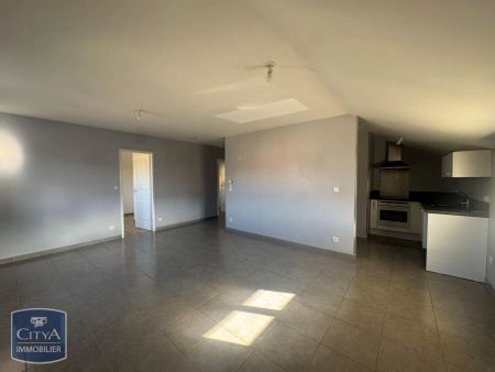 Appartement à louer 3 pièces 71m² - Photo 2