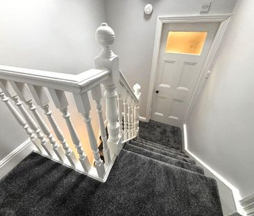 4 bedroom terraced house to rent - Photo 2