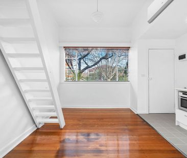 Stylish Studio Apartment in Prime Elwood Location - Photo 4