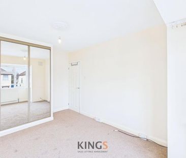 3 bedroom semi-detached house to rent - Photo 6