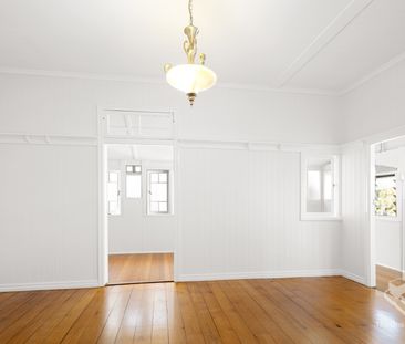 The Perfect Family Home in a Prime Location - Photo 1