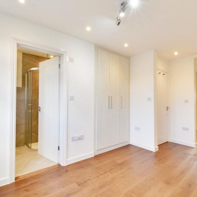 Studio to rent - Photo 1