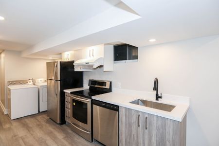 For Lease - 382 Allgood Street, Richmond Hill, Ontario - Photo 5