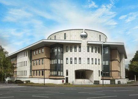 Bracknell, Berkshire, RG12 - Photo 3