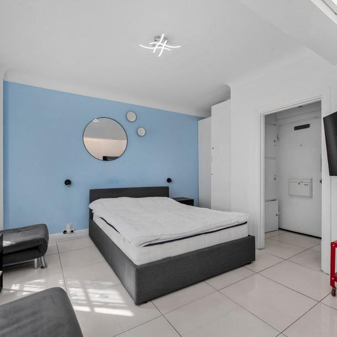 Studio to rent - Photo 1
