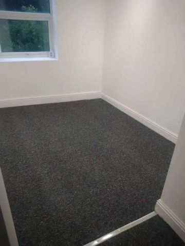 Mottram Road, Stalybridge, SK15 - Photo 2