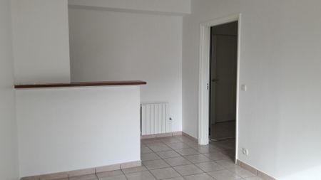 location Appartement F1 DE 23.4m² À VERSAILLES - Photo 5