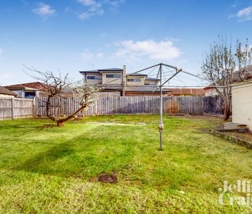 12 Higgins Road, Bentleigh - Photo 3