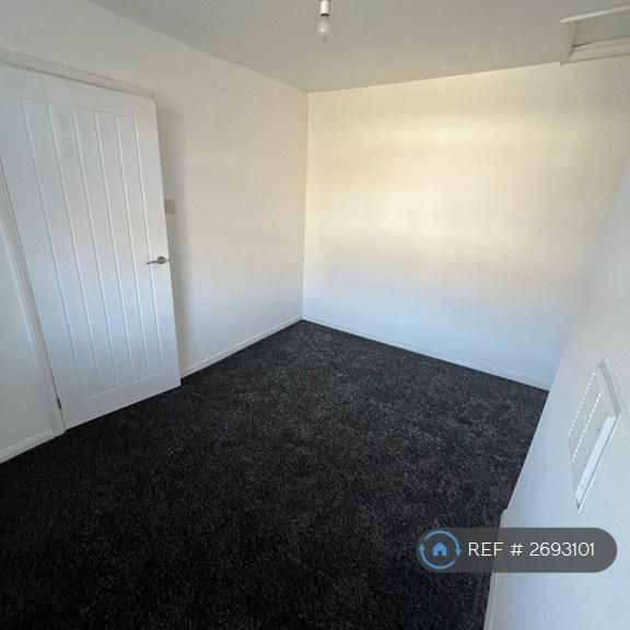 4 bedroom terraced house to rent - Photo 1