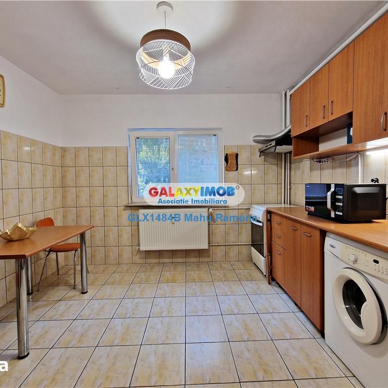 Apartament 2 camere, spatios, Vitan, metrou Mihai Bravu - Photo 1