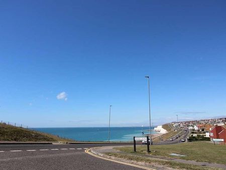 Bannings Vale, Saltdean, BN2 - Photo 3