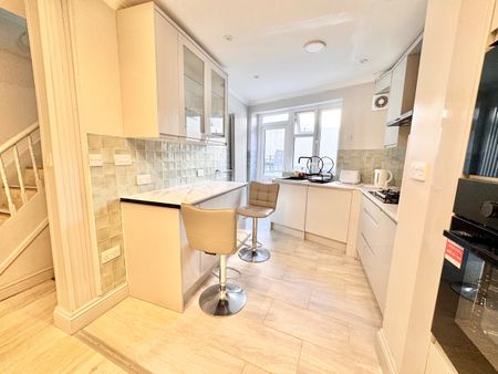 1 Bed Flat, Mountgrove Road, N5 - Photo 3