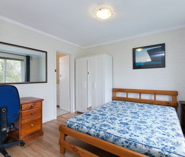 Fully Furnished Apartment in the heart of Crawley - Photo 6