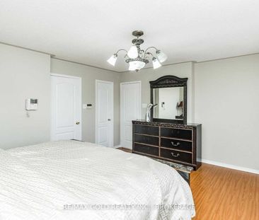 For Lease - 136 Bunchberry Way, Brampton, Ontario - Photo 4