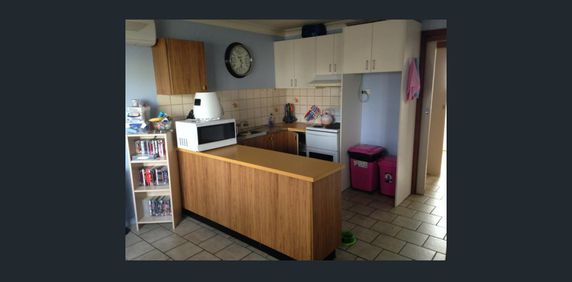 LARGER THAN IT LOOKS! - Photo 2