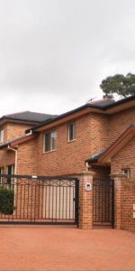 3 Bedroom Townhouse in fabulous location - Photo 4