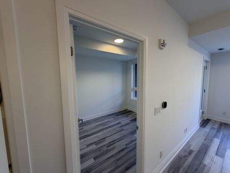 For Lease - 3250 Carding Mill Trail Unit# 220, Oakville, Ontario - Photo 4