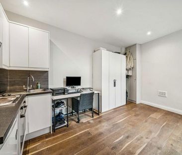 Studio to rent - Photo 5