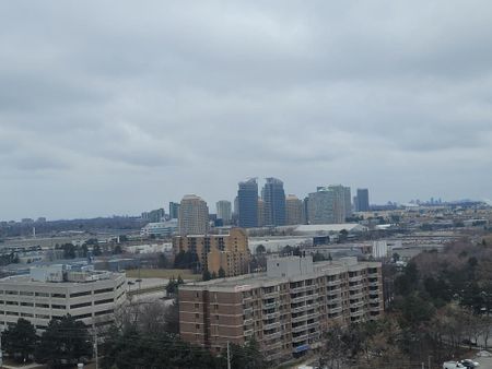 For Lease - 8 Rosebank Drive Unit# PHF, Toronto, Ontario - Photo 2