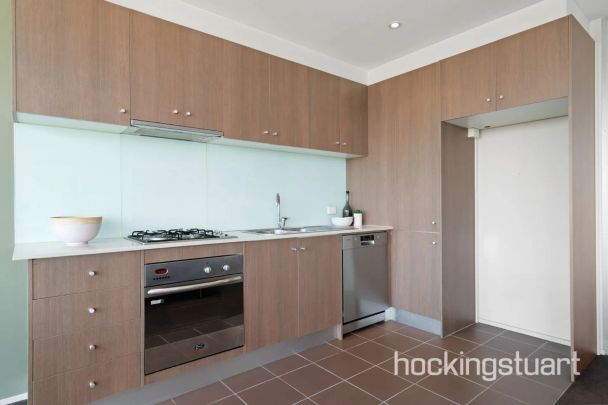 Vast Views, Space and First Class Convenience! - Photo 1