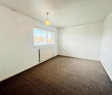 Warrenmor, Leam Lane, Gateshead - Photo 4