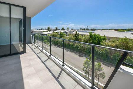 2206/1 Grant Avenue, Hope Island, QLD 4212 - Photo 4