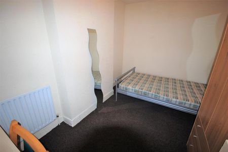 4 bedroom house to rent - Photo 3