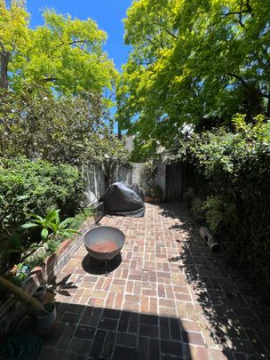 Alexandria - Photo 1