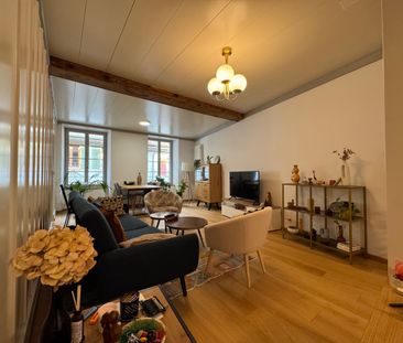 Charming and newly renovated 2.5-room apartment in a sunny and quie... - Photo 1