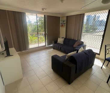 Fully Furnished 2 Bedroom, 2 Bathroom Apartment in the Heart of Sur... - Photo 1