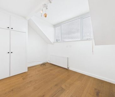 4 bedroom terraced house to rent - Photo 6