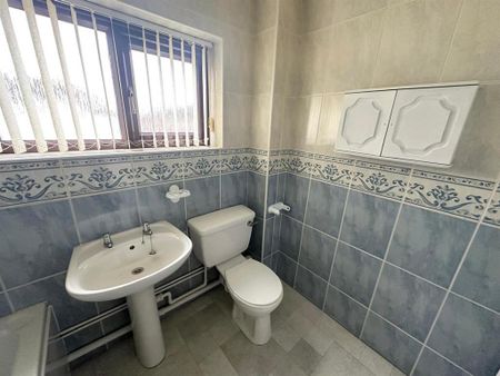 3 bedroom terraced house to rent - Photo 2