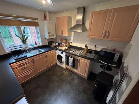 Haden Hill Road, Halesowen, West Midlands, B63 - Photo 4