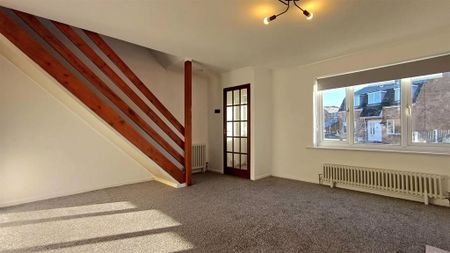 3 bedroom detached house to rent - Photo 3