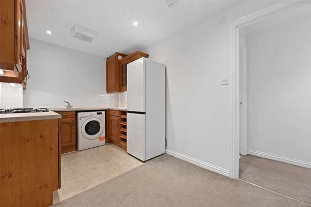 2 bedroom property to rent - Photo 1