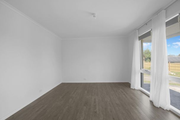 Refreshed 4-Bedroom Family Home in Quiet Court Location - Photo 1