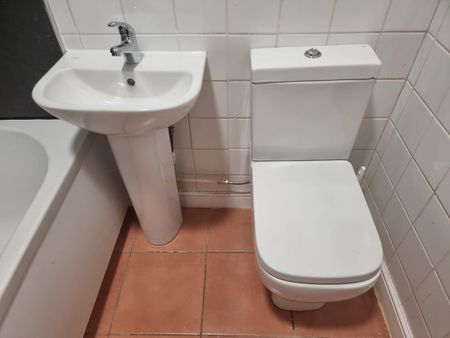 1 bedroom apartment to rent - Photo 4