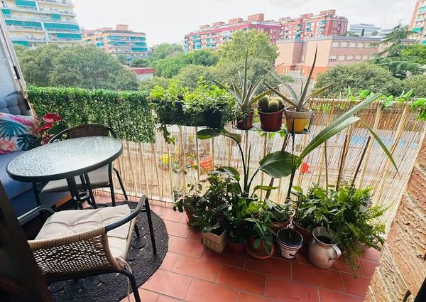 Avinguda de Sant Salvador, Barcelona, Catalonia 08913