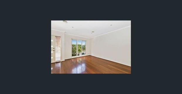 Private and peaceful in convenient location - Photo 1