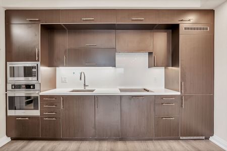 For Lease - 5 Sheppard Avenue Unit# 2216, Toronto, Ontario - Photo 4