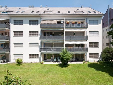 Schöne Dachwohnung mit Aussicht - Photo 3