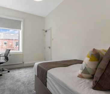 3 bedroom terraced house to rent - Photo 5