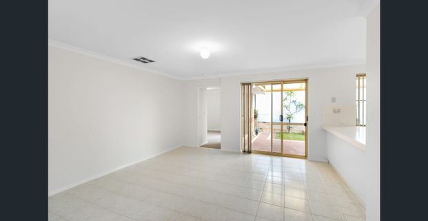 IMMACULATE GEM PERFECTLY POSITIONED IN THE HEART OF SCARBOROUGH - Photo 1
