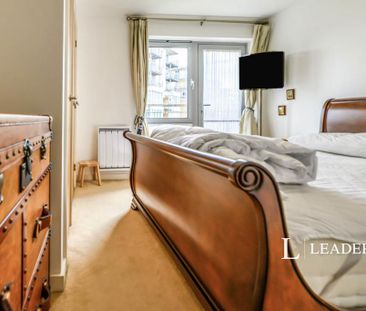 2 bedroom flat to rent - Photo 5