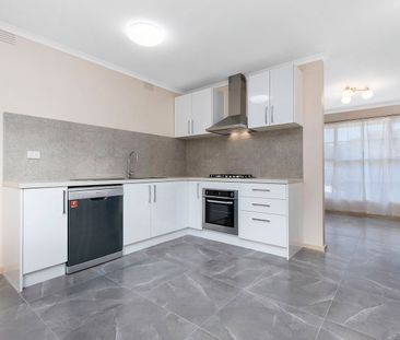 Spacious, Renovated 2 Bedroom Unit! - Photo 2