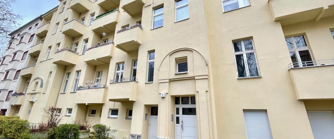 Geräumige 2-Zimmer Wohnung mit Balkon! - Photo 1