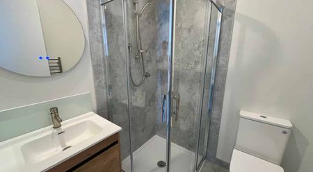 Modern Comfort Meets Effortless Living - Photo 2