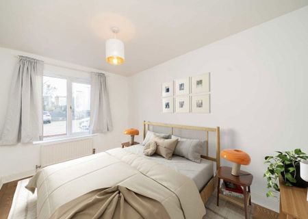 Trinity Road, SW19 8QT, London - Photo 3