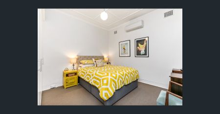 Gorgeous Family Entertainer - Photo 2